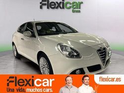 Blanco Usado 2014 Alfa Romeo Giulietta Distinctive Berlina | 9890 € (Precio justo)