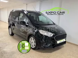 Negro Usado 2020 Ford Tourneo Courier Trend Monovolumen | 13.499 € (Precio justo)