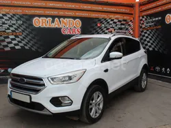 Blanco Usado 2018 Ford Kuga Titanium SUV | 16.990 € (Un poco caro)