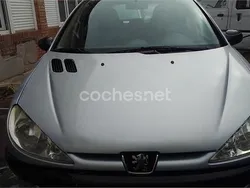 Gris / plata Usado 2004 Peugeot 206 Berlina | 1900 € (Precio justo)