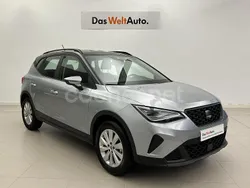Gris / plata Usado 2024 Seat Arona Style SUV | 19.400 € (Precio justo)