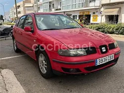 Rojo Usado 2002 Seat Leon Berlina | 2900 € (Precio justo)