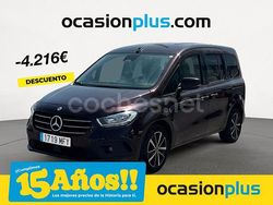 Rojo Usado 2023 Mercedes T180 Monovolumen | 25.500 € (Precio justo)