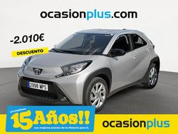 Gris Usado 2024 Toyota Aygo Play Utilitario | 14.610 € (Precio justo)