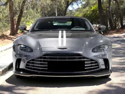 Gris Nuevo 2024 Aston Martin Vantage Coupe | 415.000 € (Precio justo)