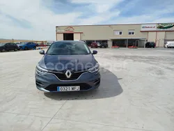 Gris / plata Usado 2023 Renault Mégane IV Techno Berlina | 14.500 € (Precio justo)