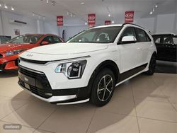 Blanco Usado 2023 Kia Niro SUV | 30.200 € (Un poco caro)