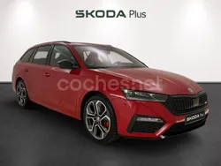 Rojo Usado 2024 Skoda Octavia RS Familiar | 39.900 € (Precio justo)