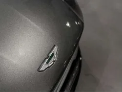 Gris Usado 2018 Aston Martin DB11 Coupe | 154.600 €