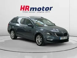 Gris Usado 2017 Skoda Octavia Ambition Familiar | 12.999 € (Precio justo)