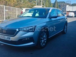 Gris / plata Usado 2022 Skoda Scala Utilitario | 14.800 € (Precio justo)