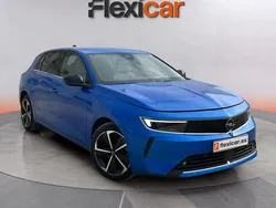 Azul Usado 2023 Opel Astra Elegance Berlina | 19.890 € (Precio justo)