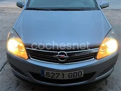 Gris / plata Usado 2008 Opel Astra Enjoy Berlina | 4500 € (Precio justo)