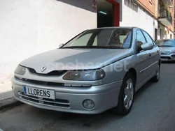 Gris / plata Usado 2001 Renault Laguna II Authentique Berlina | 2250 € (Precio justo)