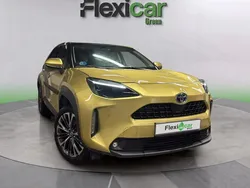 Verde Usado 2023 Toyota Yaris Hybrid Style | 23.990 € (Precio justo)