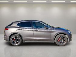 Gris / plata Usado 2020 Alfa Romeo Stelvio Executive SUV | 28.500 € (Precio justo)