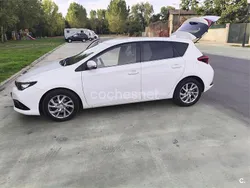 Blanco Usado 2016 Toyota Auris Active Berlina | 13.300 € (Un poco caro)