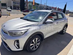 Gris / plata Usado 2021 Kia Stonic SUV | 10.990 € (Buen precio)