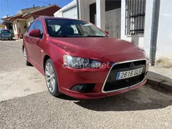 Rojo Usado 2009 Mitsubishi Lancer Sportback Motion Berlina | 6000 €