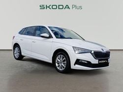 Blanco Usado 2021 Skoda Scala Ambition Utilitario | 15.990 € (Un poco caro)