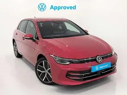 Rojo Nuevo 2025 VW Golf VIII Berlina | 40.950 €