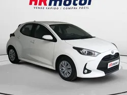 Usado 2022 Toyota Yaris Hybrid Business Edition | 16.200 € (Super precio)