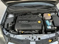 Gris / plata Usado 2006 Opel Astra GTC Sport Berlina | 3200 € (Precio justo)