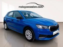 Azul Usado 2024 Skoda Fabia Essence Berlina | 14.990 € (Buen precio)