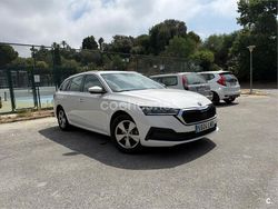 Blanco Usado 2021 Skoda Octavia Active Familiar | 13.200 € (Precio justo)