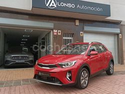 Granate Usado 2025 Kia Stonic SUV | 17.990 € (Precio justo)