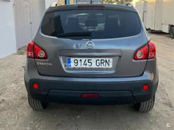 Gris / plata Usado 2009 Nissan Qashqai Tekna SUV | 4900 € (Precio justo)