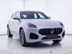 Blanco Usado 2024 Maserati Grecale GT SUV | 75.500 € (Super precio)