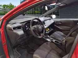 Rojo Usado 2020 Toyota Corolla Active Utilitario | 17.100 € (Precio justo)
