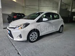 Blanco Usado 2014 Toyota Yaris Hybrid Active Berlina | 11.990 € (Precio justo)