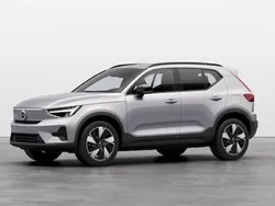 Plateado Usado 2023 Volvo XC40 Plus SUV | 38.900 € (Precio justo)