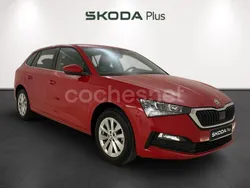 Rojo Usado 2023 Skoda Scala Ambition Utilitario | 17.500 € (Precio justo)