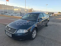 Azul Usado 2004 VW Passat Edition Berlina | 5399 € (Un poco caro)