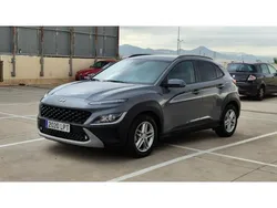 Gris Usado 2021 Hyundai Kona SUV | 18.500 € (Precio justo)