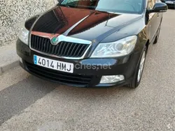 Negro Usado 2012 Skoda Octavia Family Berlina | 3800 € (Un poco caro)