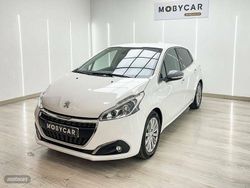 Blanco Usado 2018 Peugeot 208 Active Utilitario | 9495 € (Caro)