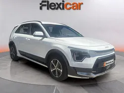 Blanco Usado 2023 Kia Niro SUV | 22.990 € (Precio justo)