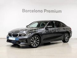 Gris / plata Usado 2022 BMW 320e Comfort Edition Berlina | 35.990 € (Un poco caro)