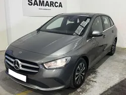 Gris Usado 2019 Mercedes B180 Monovolumen | 20.600 € (Un poco caro)