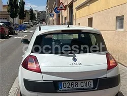 Blanco Usado 2004 Renault Mégane II Dynamique Berlina | 2000 € (Precio justo)