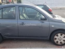 Gris / plata Usado 2005 Nissan Micra Visia Berlina | 2900 €