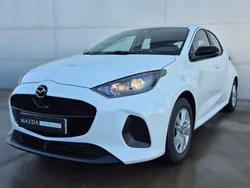 Blanco Usado 2024 Mazda 2 Center-Line Utilitario | 19.900 € (Precio justo)