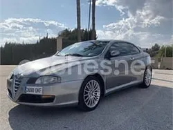Gris / plata Usado 2005 Alfa Romeo GT Distinctive Coupe | 7300 €