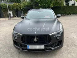 Negro Usado 2017 Maserati Levante SUV | 37.400 €
