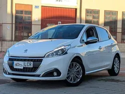 Blanco Usado 2019 Peugeot 208 Active Utilitario | 11.450 € (Precio justo)
