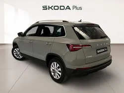 Gris Usado 2022 Skoda Karoq Ambition SUV | 21.800 € (Precio justo)